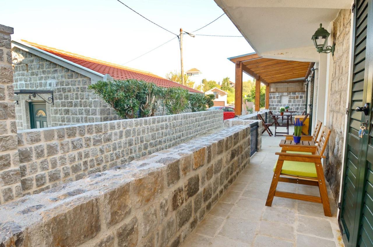 Leut Stone Residence ติวัต ภายนอก รูปภาพ