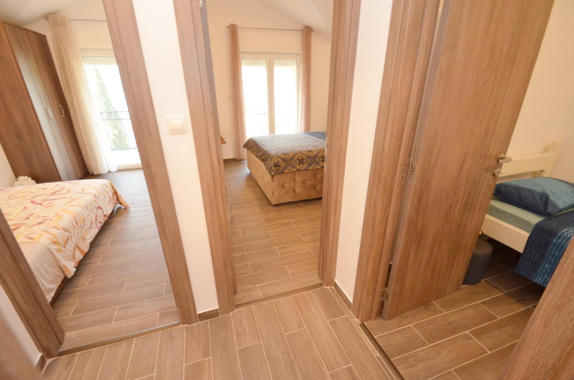 Leut Stone Residence ติวัต ห้อง รูปภาพ