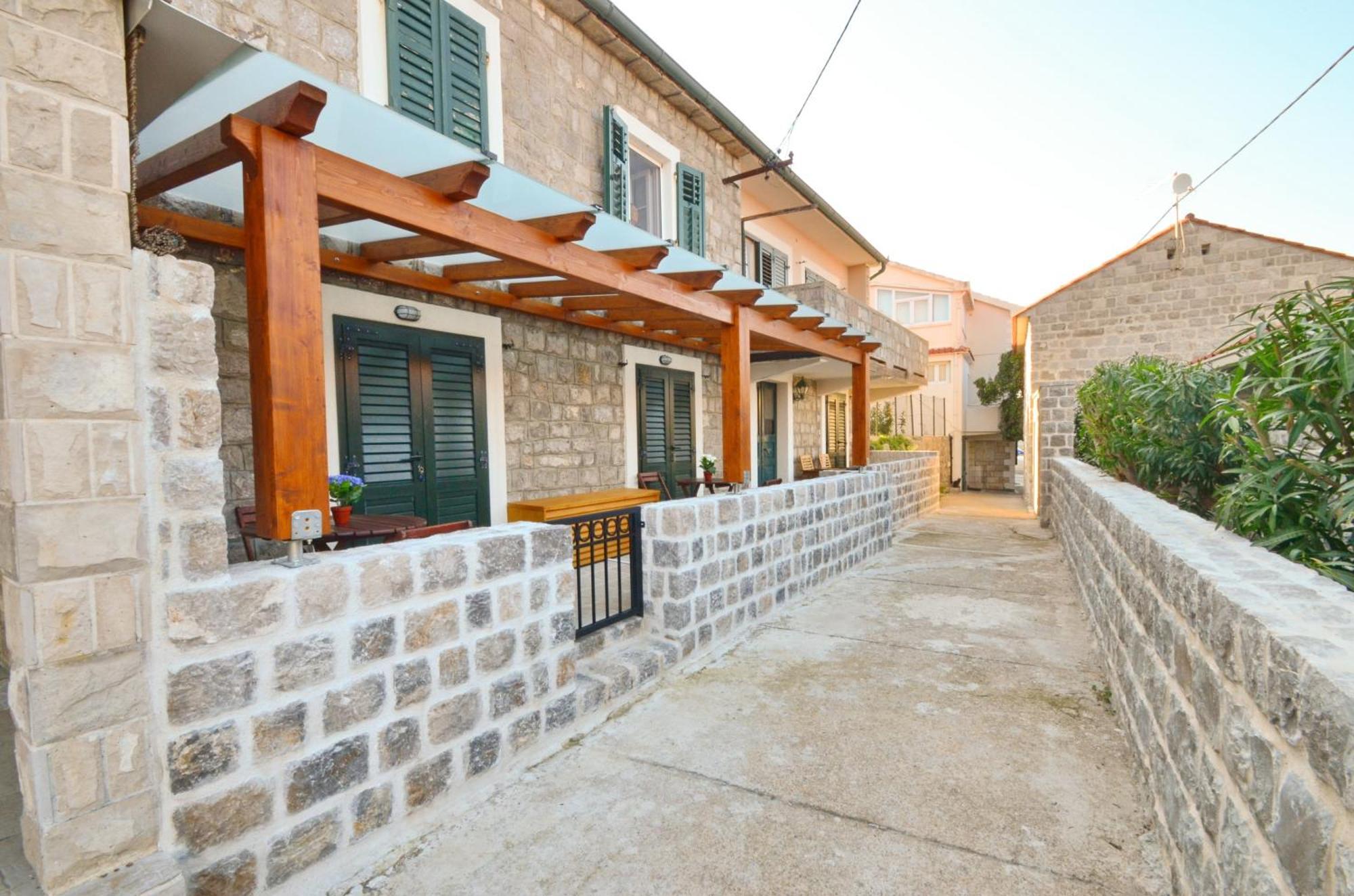 Leut Stone Residence ติวัต ห้อง รูปภาพ